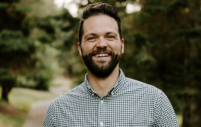 Headshot photo of Dr. Cody Laun