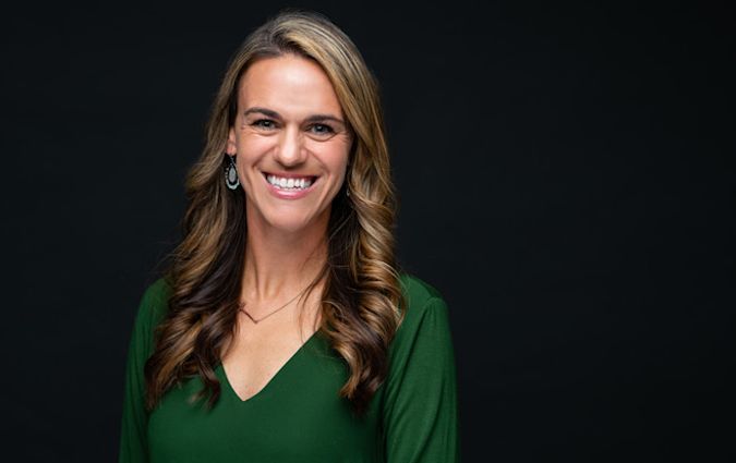 Headshot photo of Dr. Julie Woodman