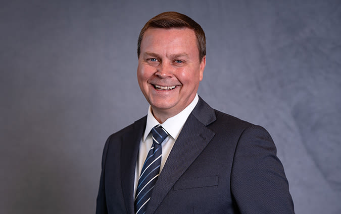 Headshot photo of Dr. Peter A. Kerr