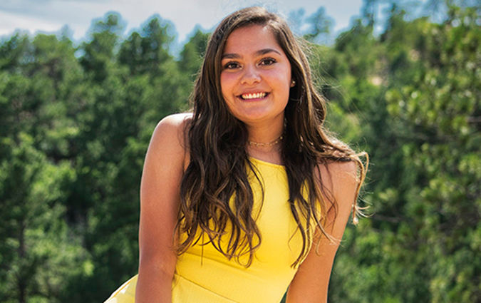 Headshot photo of Elena Munguia