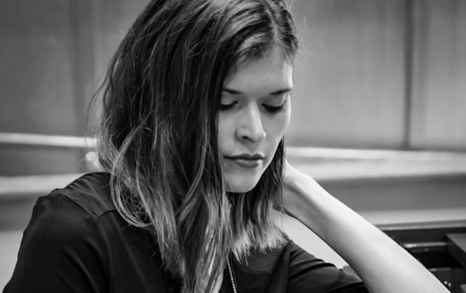 Headshot photo of Laura Klein