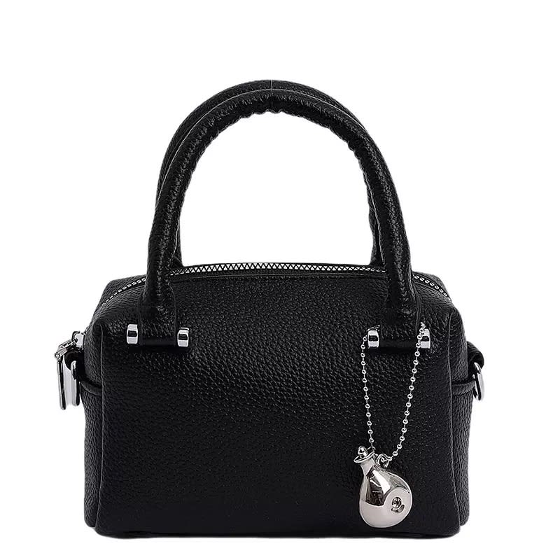 Casual leather bag with pendant