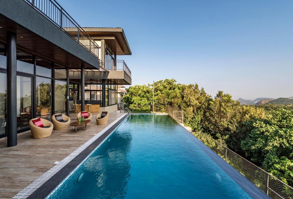Image of Villa with Infinity Pool
