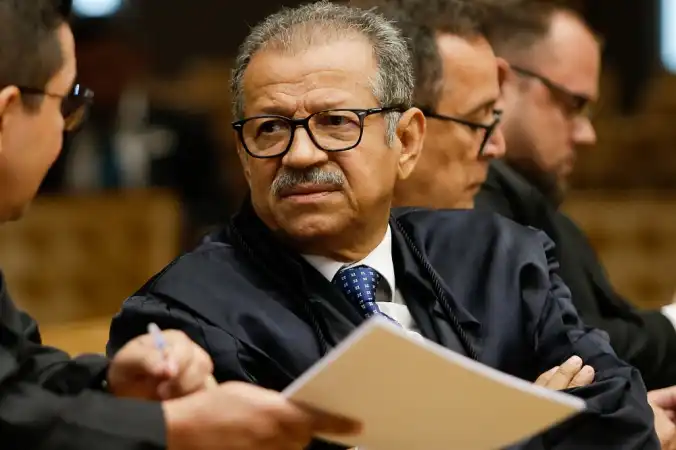 Advogado de Filipe Martins é detido no STF após ser impedido de acompanhar julgamento