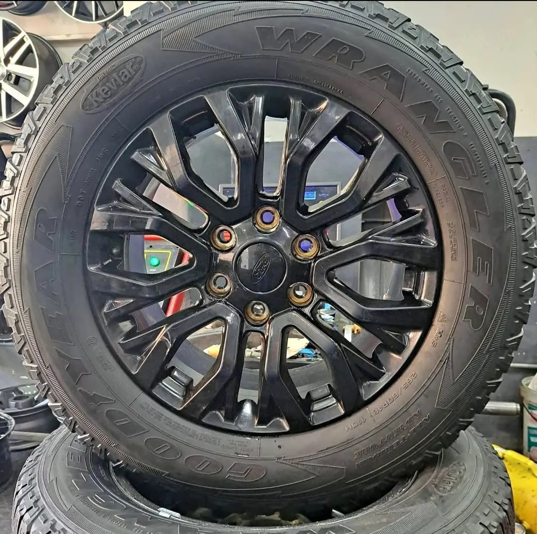 18" Original Ford Ranger Wikdtrack Mags & Tyres