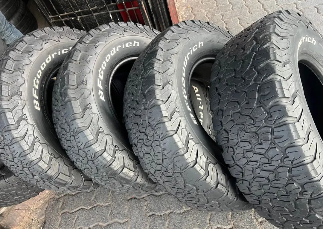 BF GOODRICH ALL TERRAIN 265/75/16 2