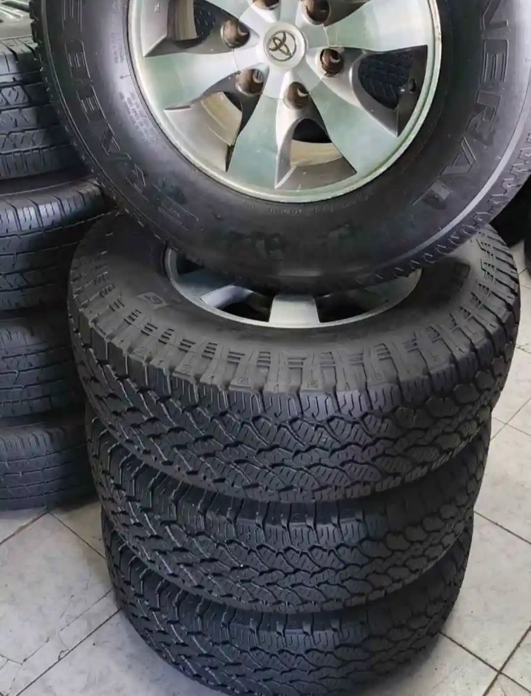 16" Inch Toyota Hilux D4D Rims and Tyres 95%