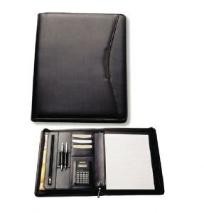 Black Pascal A4 Zippered Compendium