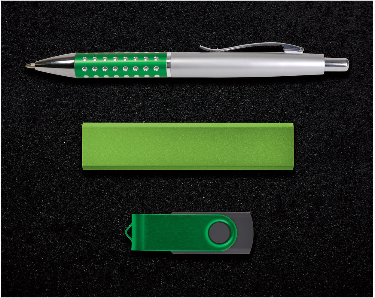 Superior Gift Set - Bling Pen Velocity Power Bank Swivel Flash Drive