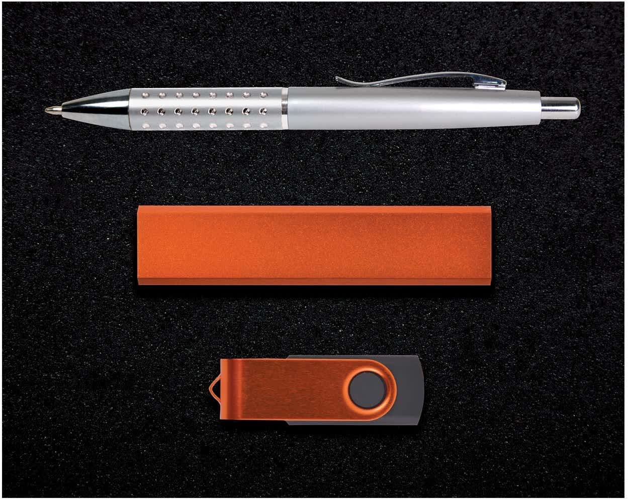 Superior Gift Set - Bling Pen Velocity Power Bank Swivel Flash Drive