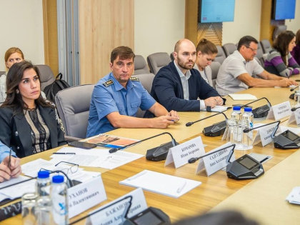 Встреча с жителями ЖК: Андрей Иванов отвечает на вопросы граждан