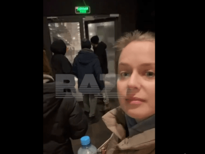 Посетители торгового центра в Подмосковье оказались заперты во время пожара