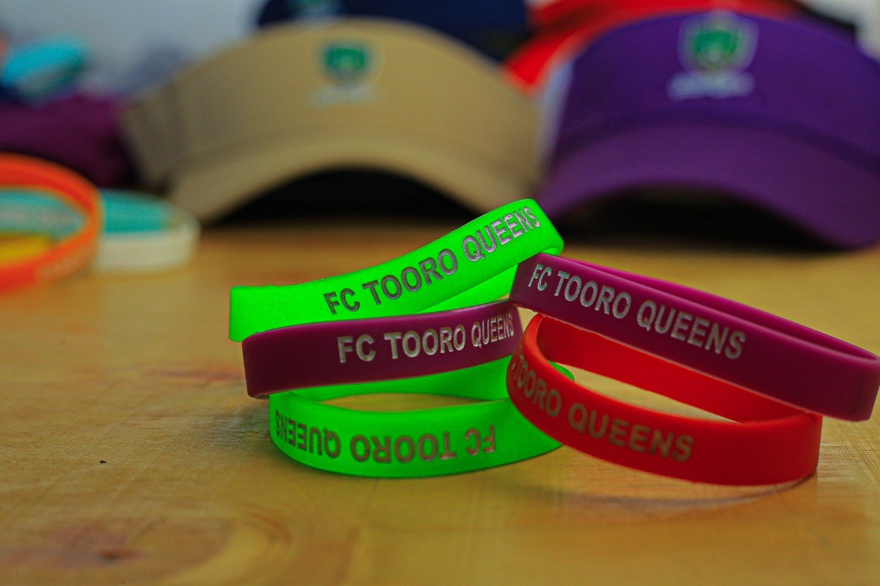 Wristbands, Keyholders, Vest
