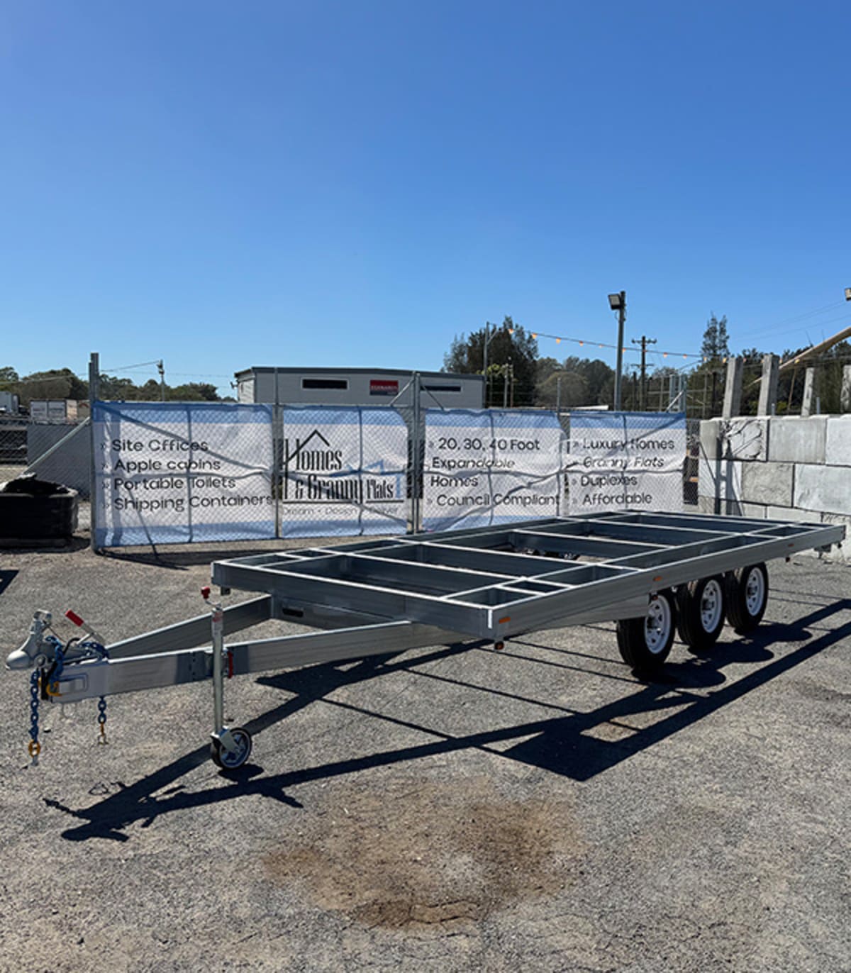 tri-axle trailer image 1