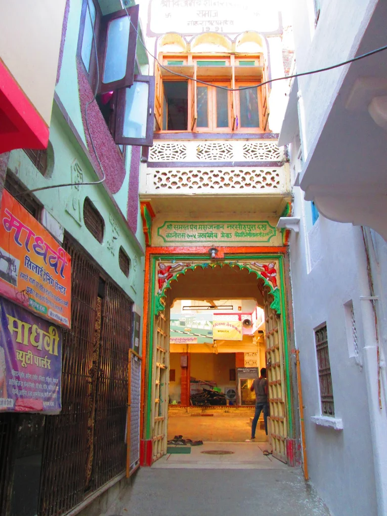 Kaanch Ka Mandir