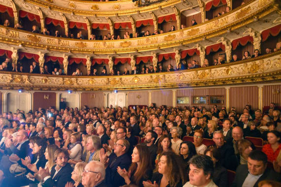 Održana premijera predstave <em> Mačka na vrućem limenom krovu </em> 30