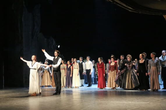 Dugotrajni aplauz oduševljene premijerne publike na praizvedbi baleta <em>Ponos i predrasude</em> 4