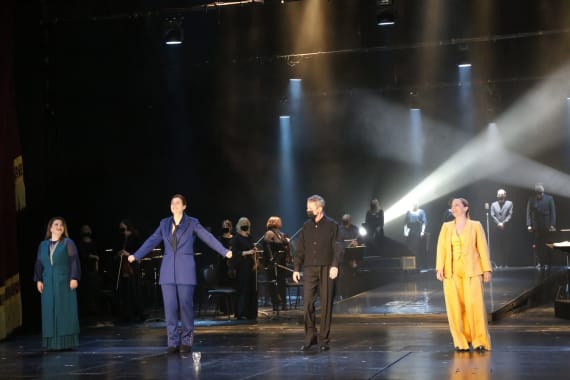 Dugotrajni aplauz publike na svečanoj premijeri opere <em> Orfej i Euridika</em> 9