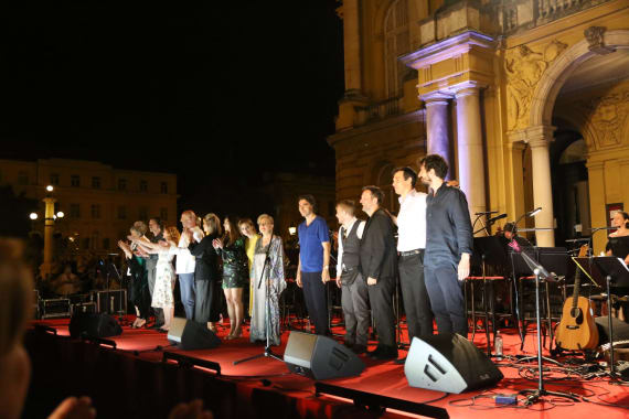 Glazbenim spektaklom u čast Arsenu Dediću završen <em>Festival Ljetne večeri HNK u Zagrebu</em> 20