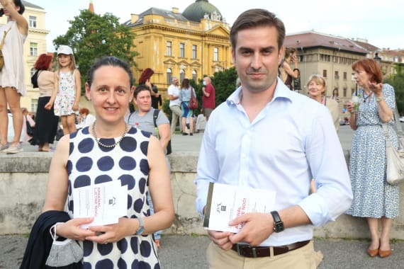 Glazbenim spektaklom u čast Arsenu Dediću završen <em>Festival Ljetne večeri HNK u Zagrebu</em> 22