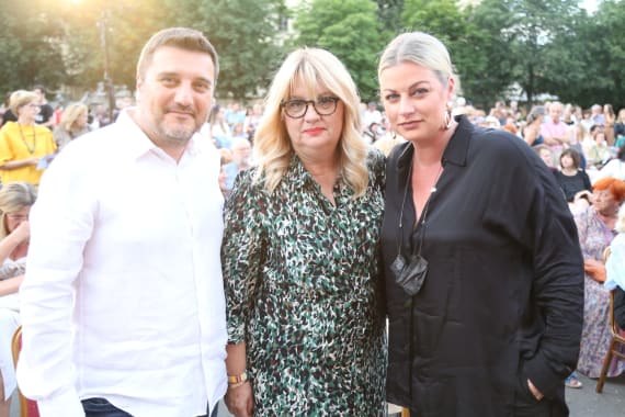 Glazbenim spektaklom u čast Arsenu Dediću završen <em>Festival Ljetne večeri HNK u Zagrebu</em> 24