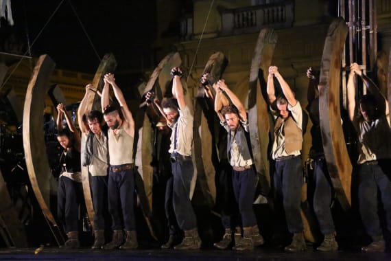 Otvorenje <em>Festivala svjetskog kazališta</em> uličnim spektaklom <em> Moby Dick</em> 3