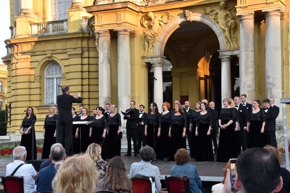 Zbor i solisti Opere u programu <em> Ljetne krijesnice</em> 8
