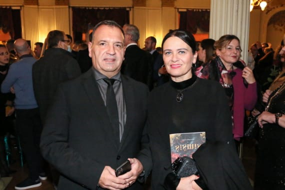 Uz smijeh, šampanjac i konfete premijerom operete <em>Šišmiš</em> ispraćamo Staru godinu 15