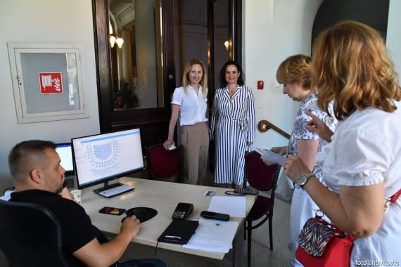 Veliki odaziv publike na prvi dan upisa pretplate 6