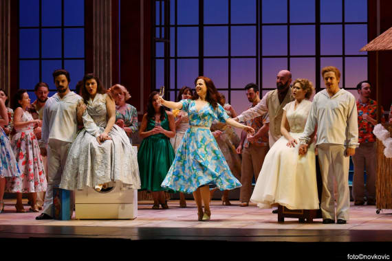 The opening night of Mozartꞌs opera Così fan tutte 14