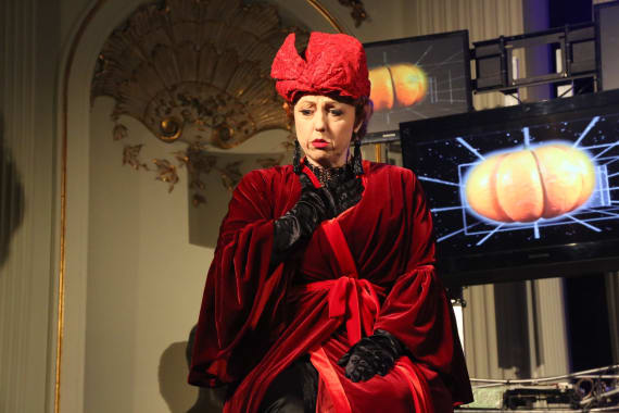 Vještica Hillary ide u operu 9