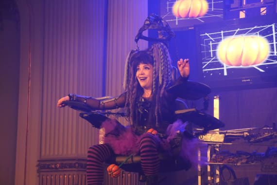 Vještica Hillary ide u operu 2