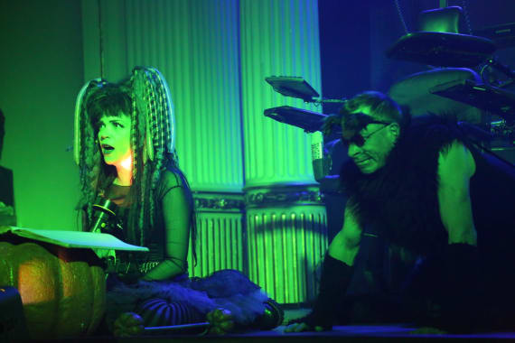 Vještica Hillary ide u operu 3