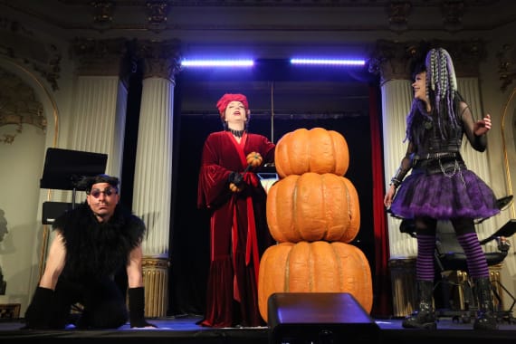 Vještica Hillary ide u operu 7