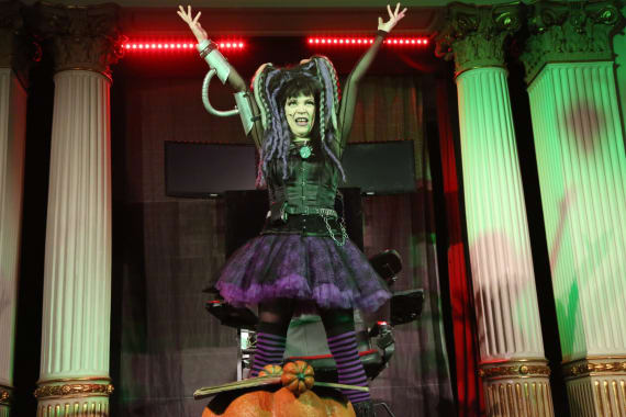 Vještica Hillary ide u operu 4