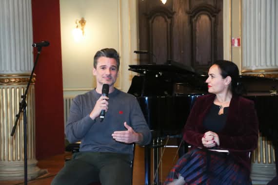 Ballet studio of the CNT 6