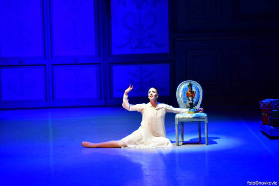 Prijenos uživo baleta <em>Orašar</em> na velikom ekranu ispred HNK u Zagrebu 1