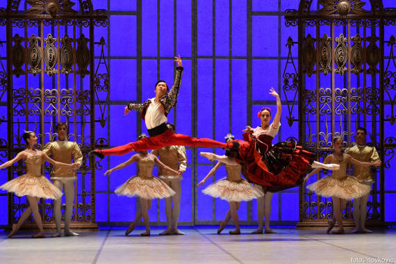 Raskošna produkcija baleta <em>Orašar </em> u koreografiji Rudolfa Nurejeva 5