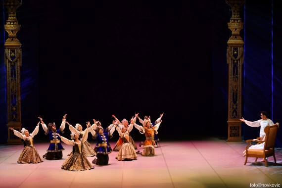 Raskošna produkcija baleta <em>Orašar </em> u koreografiji Rudolfa Nurejeva 9