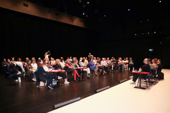 Ahead of ‘Maria Stuart’, a Theatre Breakfast Was Held at HNK2 2