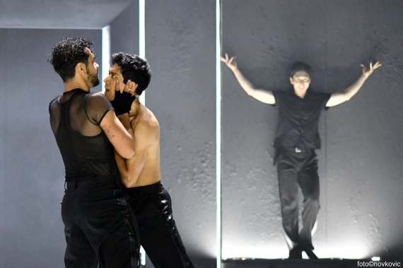 OTHELLO 9
