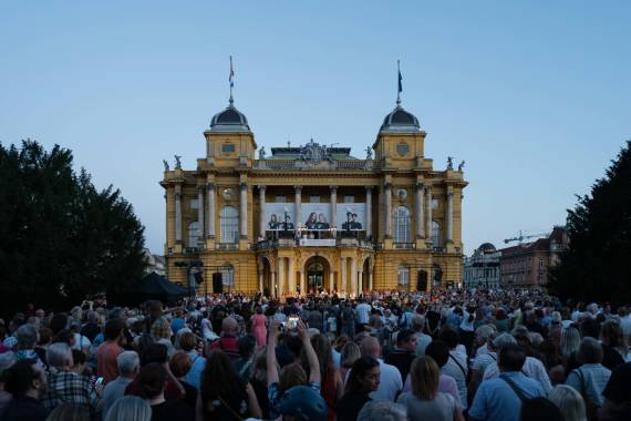 Hrvatsko narodno kazalište u Zagrebu zaključilo sezonu 2025./2026. dodjelom godišnjih nagrada i velikim koncertom na otvorenome 29