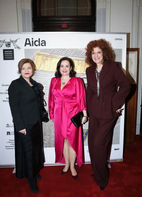 Monumentalna produkcija <em>Aide </em> nagrađena snažnim ovacijama 8