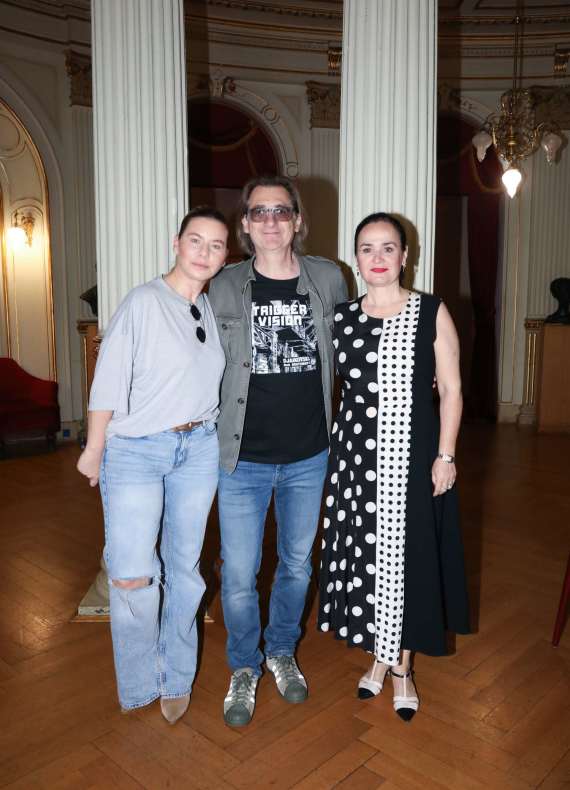 Održan Kazališni doručak uoči premijere predstave „Idealan muž“ Oscara Wildea u režiji Aleksandra Popovskog 8