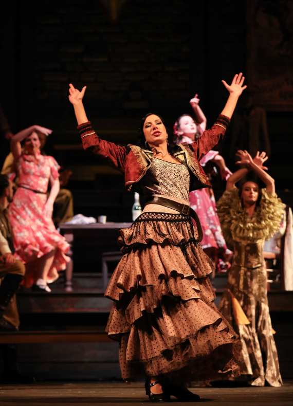 Carmen 16