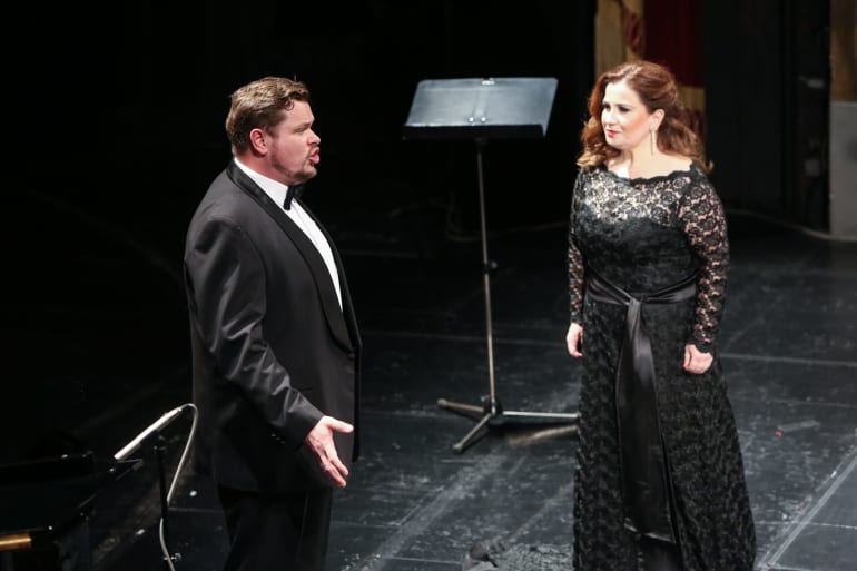 Opera i u domovima publike