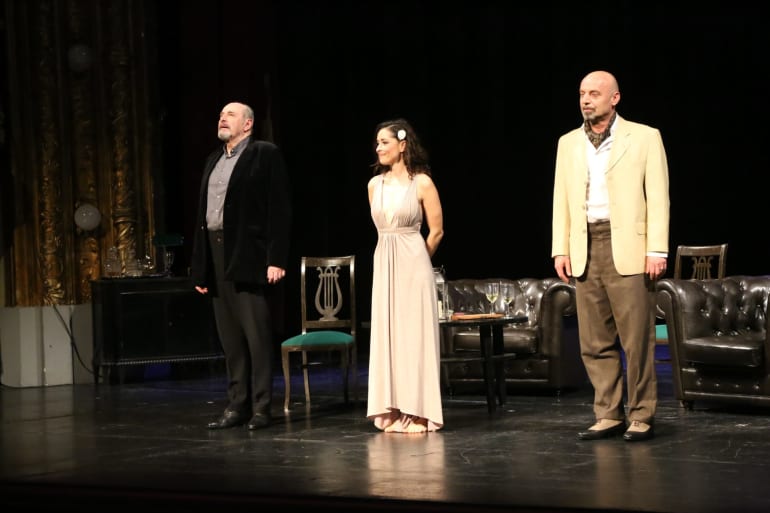 Premijerno je izvedena predstava <em>Kad svijeće dogore</em>