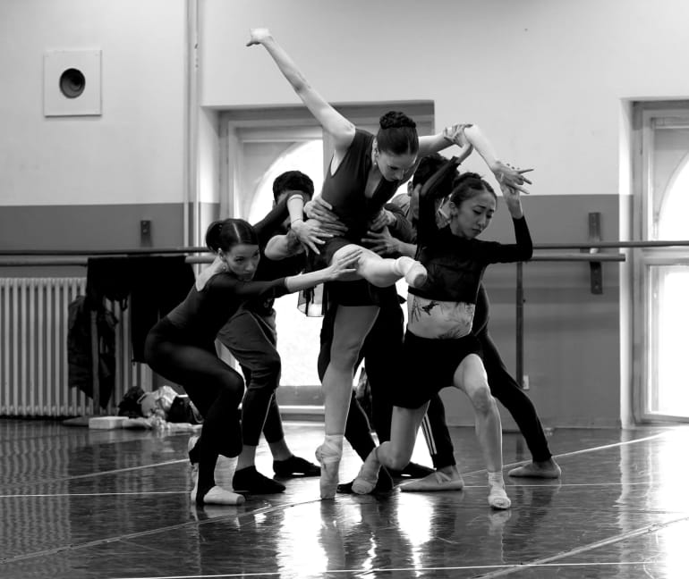 <em> Prelaženje linije </em> - Večer tri baleta