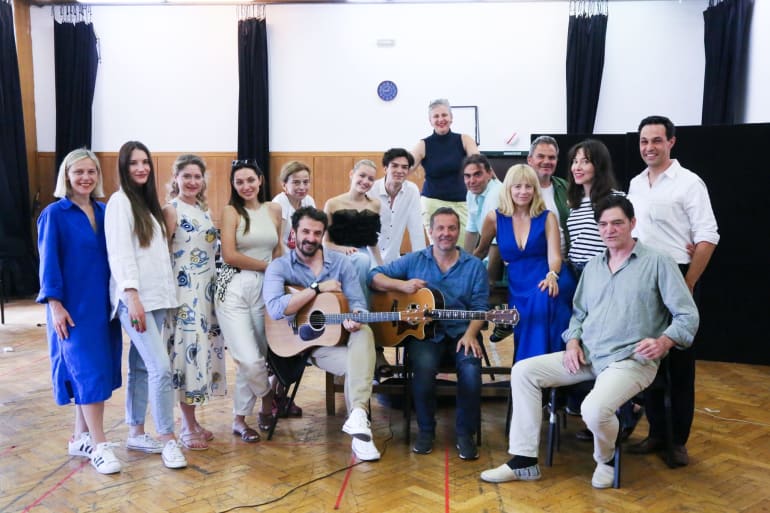 Koncertni spektakl <em>Vraćam se Zagrebe tebi </em> ispred HNK u Zagrebu