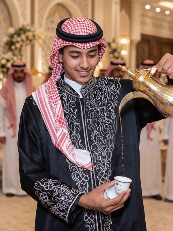 قهوجيين وصبابين في الرياض